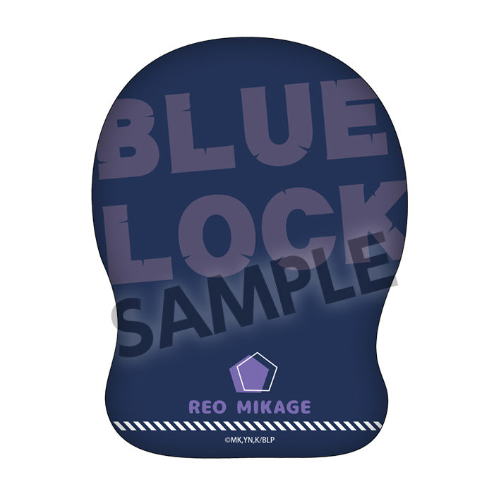 ブルーロック_ダイカットクッション 御影玲王 デフォルメ スーツ ver.