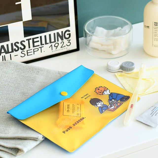 ブルーロック　ビィズニィズ　エンベロープケース（潔と國神）