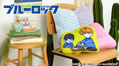 ブルーロック　ビィズニィズ　ダイカットクッション（潔と國神）