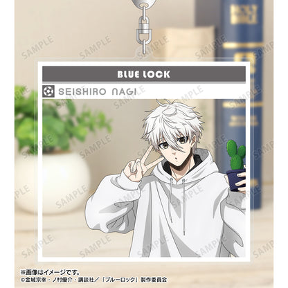 ブルーロック_描き下ろし 凪 誠士郎 モーニングルーティンver. SNS風BIGアクリルキーホルダー