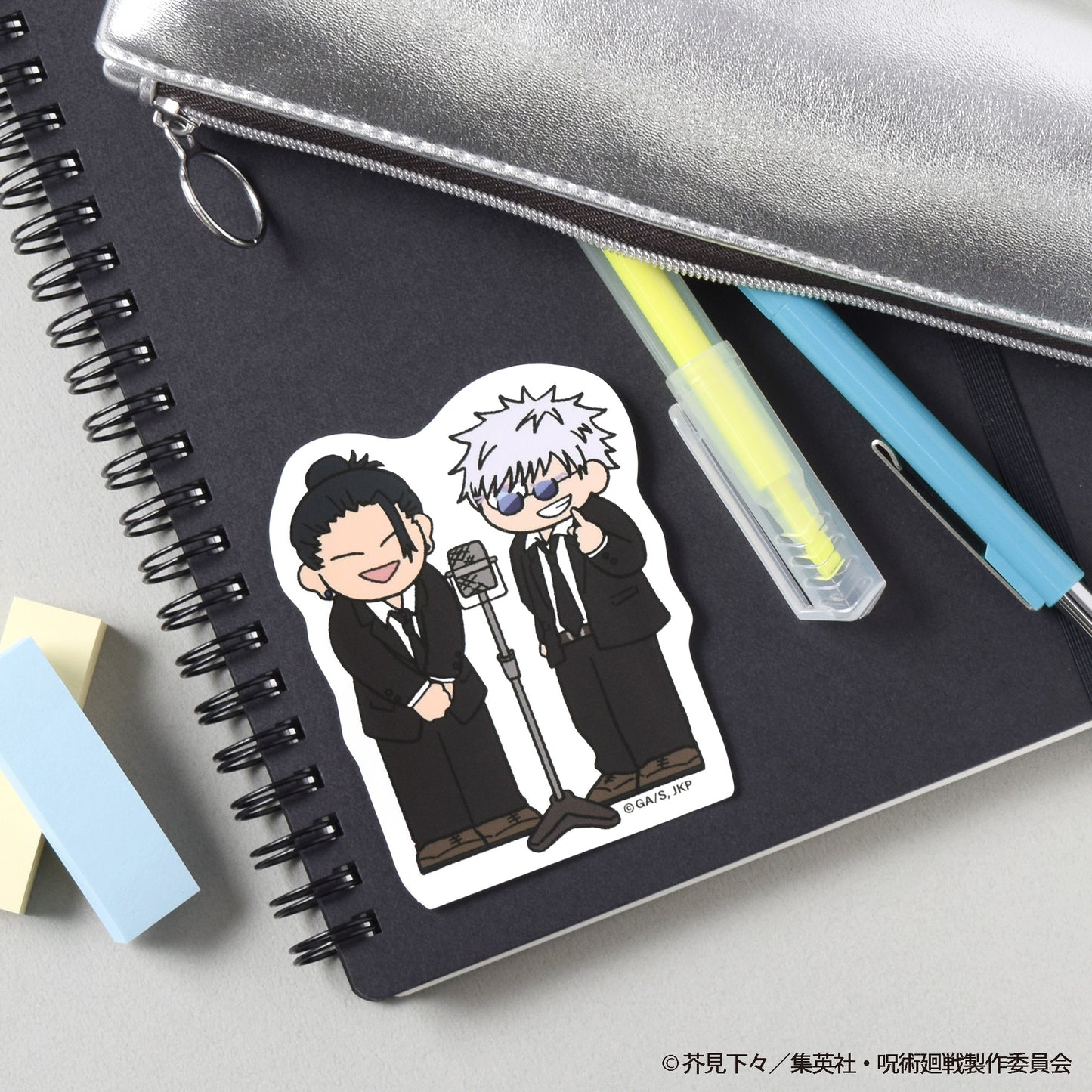 呪術廻戦_ジロリダイカットステッカー -懐玉・玉折 スーツver.-(五条悟&夏油傑)